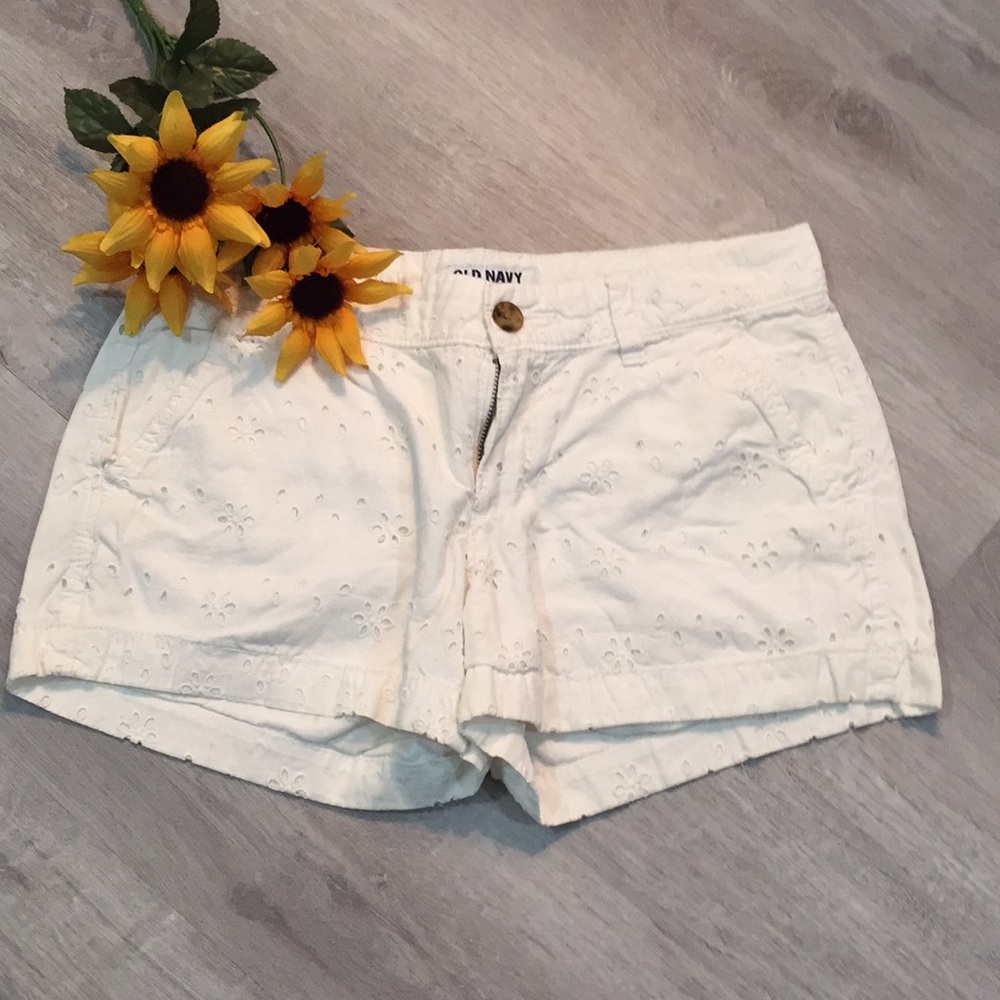 Old Navy White Shorts Size 0 Floral Pattern